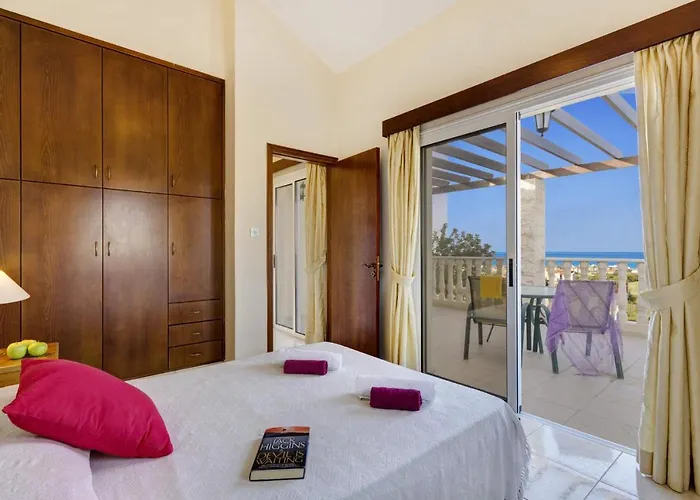 Savia By * Πέγεια